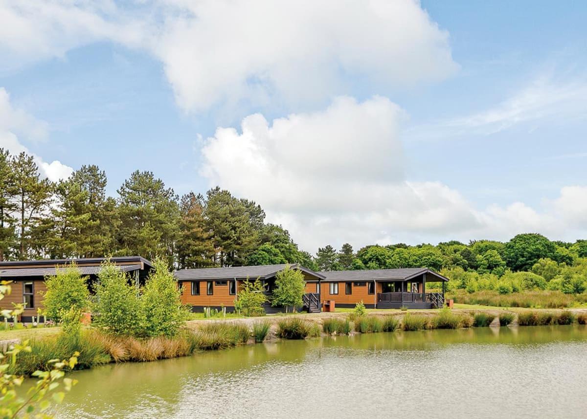 Woodhall Country Park Lodges Woodhall Spa Bagian luar foto